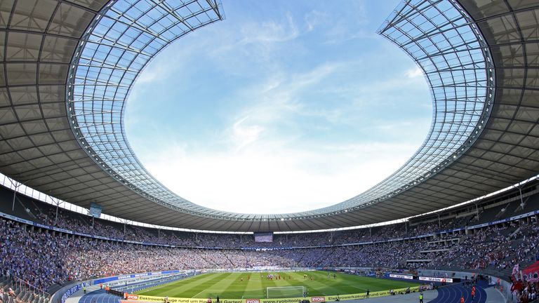 Das Olympiastadion in Berlin würde gerne Gastgeber für die EM 2024 sein.