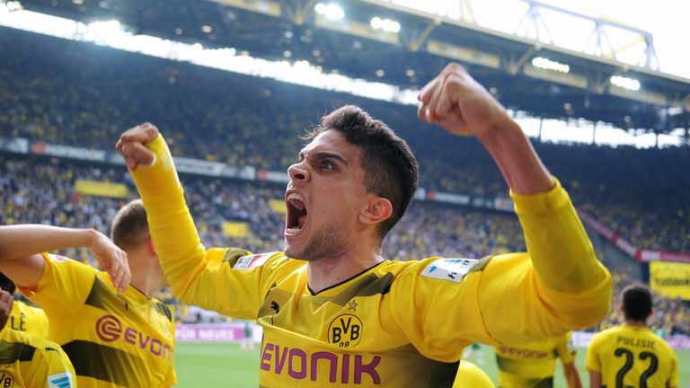 ... ist BVB-Star Marc Bartra. Der Dortmunder brüllt mindestens genauso laut wie der Löwe auf seinem Arm. 