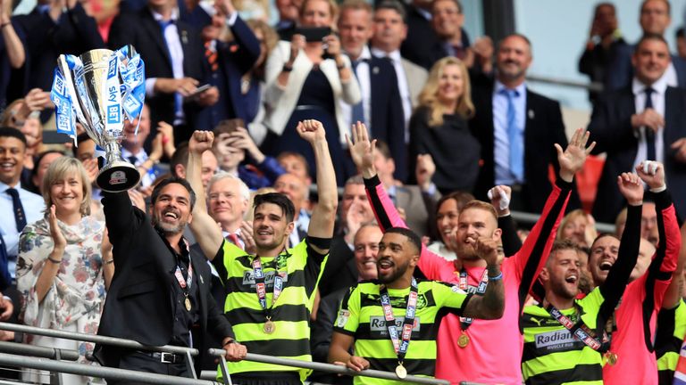 David Wagner und sein Team spielen künftig in der Premier League.