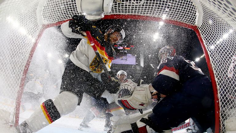 In einem spektakulären Spiel gewinnt Deutschland gegen die USA.