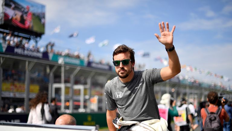 Die Zukunft des 35 Jahre alten McLaren-Piloten ist noch ungeklärt.