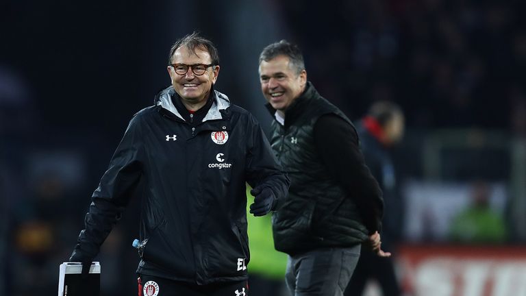 Ewald Lienen hält St. Pauli in der Liga. Übernimmt er nun den Job von Andreas Rettig?