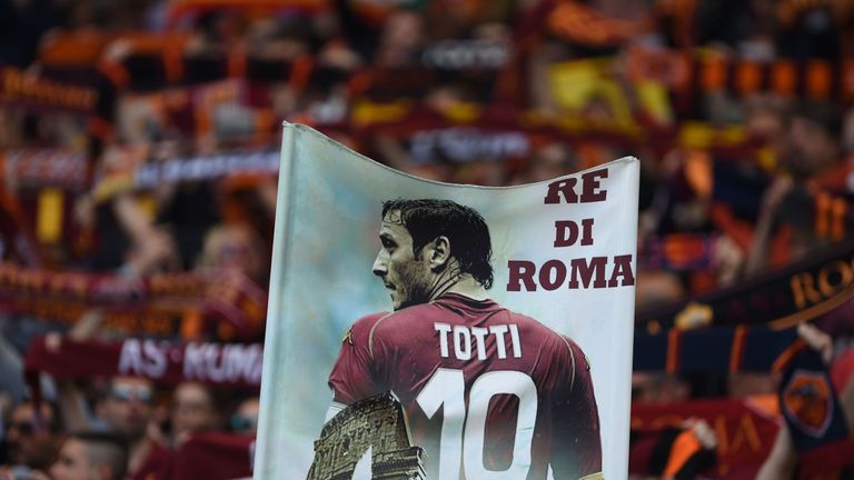 Francesco Totti wird von den Roma Fans verehrt.