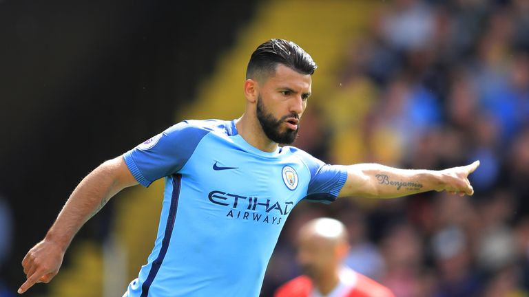 Sergio Agüero hält ManCity die Treue.