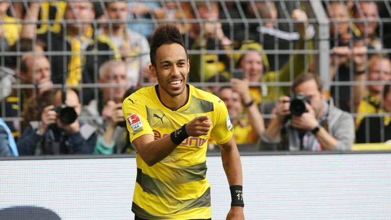 Dortmunds Pierre-Emerick Aubameyang wird angeblich mit einem Mega-Gehalt nach China gelockt.
