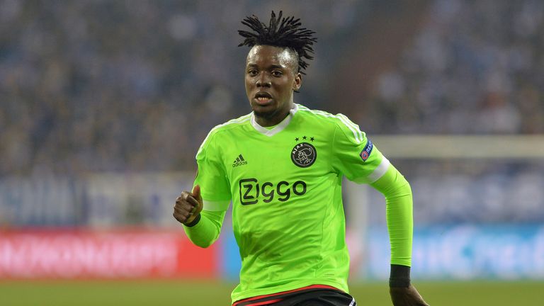 Bertrand Traoré läuft kommende Saison in der Ligue 1 auf.
