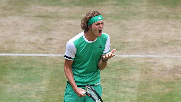 Alexander Zverev besiegt Richard Gasquet und steht im Finale gegen Roger Federer.