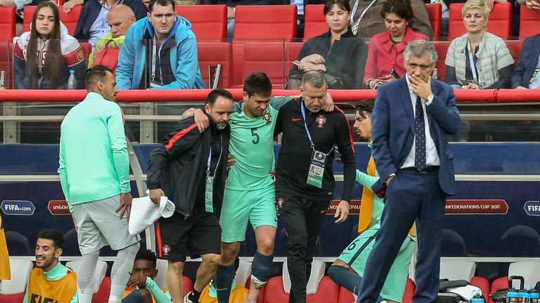 Raphael Guerreiro fehlt langfristig der Nationalmannschaft und auch dem BVB.