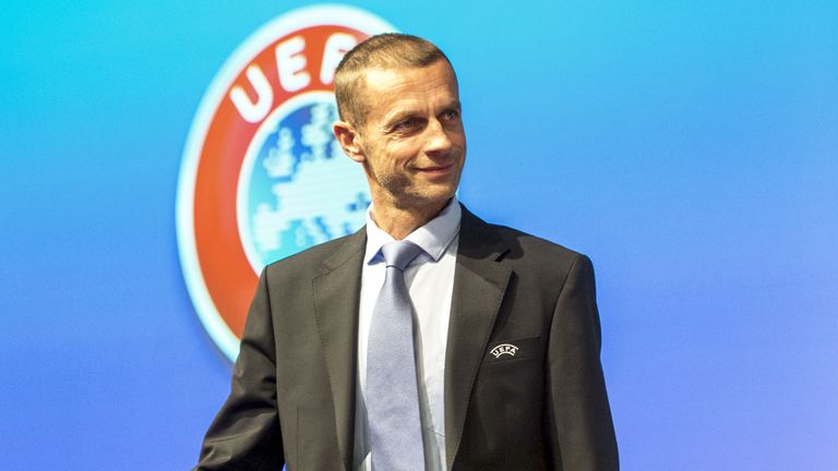 UEFA-Präsident Aleksander Ceferin spricht sich für eine England-Bewerbung für die WM 2030 aus.