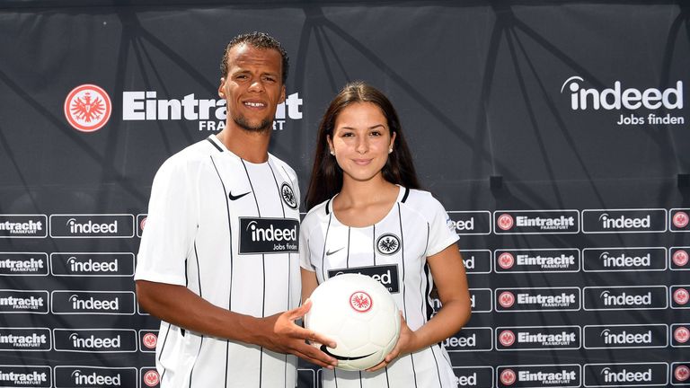 Eintracht Frankfurt hat einen Hauptsponsor.