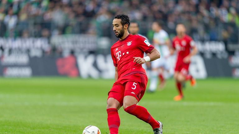 Medhi Benatia gehört ebenfalls zu den teuersten Bayern-Transfers: 28 Millionen Euro mussten die Münchener 2014 hinlegen, um den Verteidiger aus Rom loszueisen.