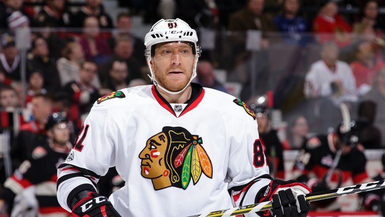Der dreimalige Stanley-Cup-Sieger Marian Hossa kann kommende Saison nicht aufs Eis.
