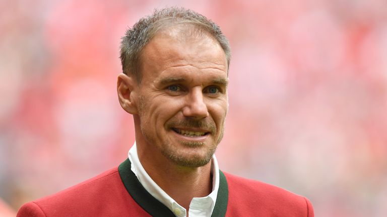 Einst stürmte er für Bayern und Salzburg, jetzt wechselt er auf die Trainerbank: Alexander Zickler.