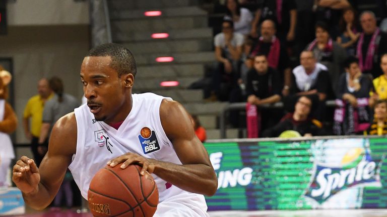 Josh Mayo verlängert seinen Vertrag bei den Telekom Baskets Bonn bis 2019.