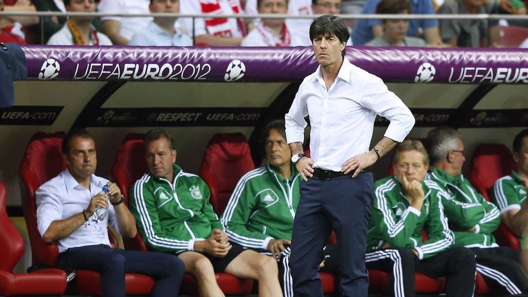 Nach einer makellosen Qualifikation mit zehn Siegen aus zehn Spielen bleibt der erhoffte Titel bei der EM 2012 in Polen und der Ukraine aus.