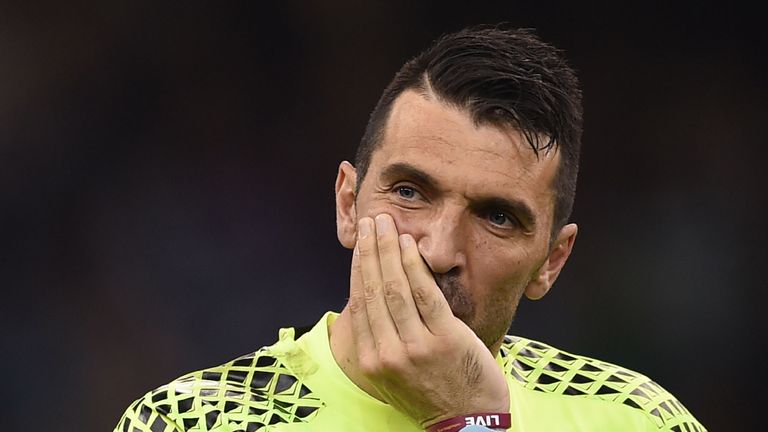 Wieder den Henkelpott verpasst: Gianluigi Buffon fehlten nach dem verlorenen Finale die Worte.
