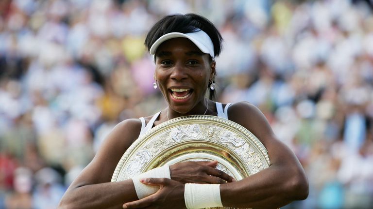 Die ältere der beiden Williams-Schwestern, Venus, war fünf Mal in Wimbledon erfolgreich (2008, 2007,2005, 2001, 2000). Zusammen mit Schwester Serena holte sie in Wimbledon zudem fünf Titel im Doppel.