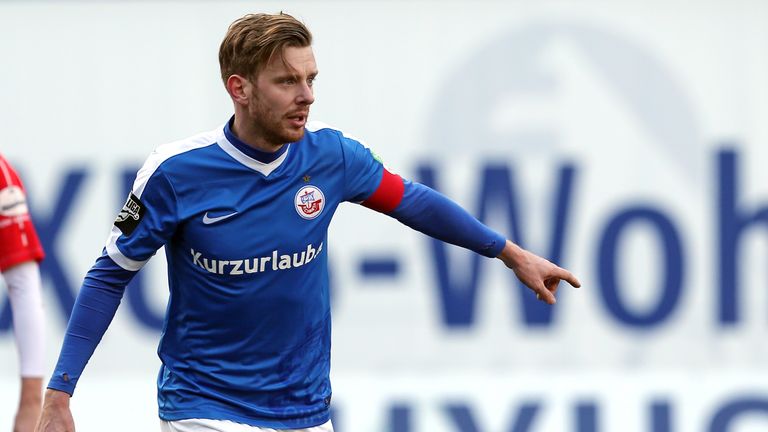 Maximilian Ahlschwede kommt von Hansa Rostock.