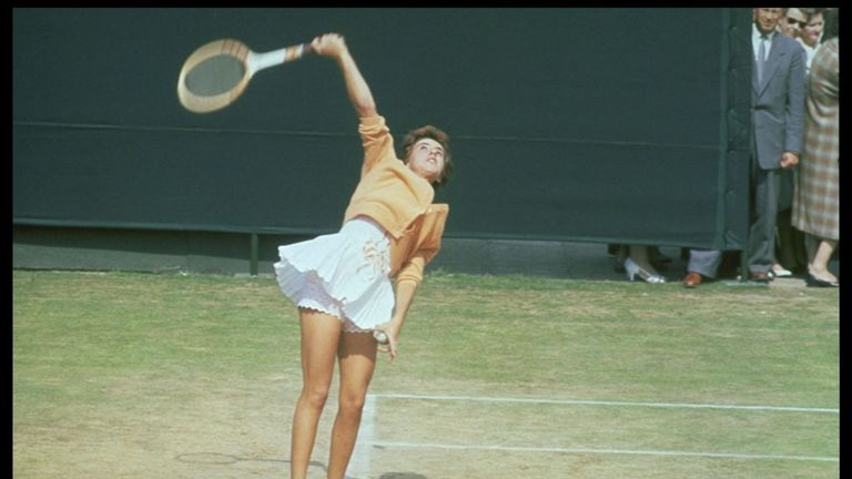 Maria Bueno ist die einzige Brasilianerin, die in Wimbledon triumphieren konnte. Insgesamt drei Mal holte sie sich den Titel (1964, 1960, 1959).