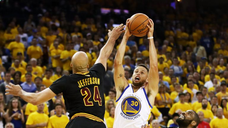 Stephen Curry und Kevin Durant avancieren beim zweiten Finalspiel zu den Matchwinnern der Warriors.