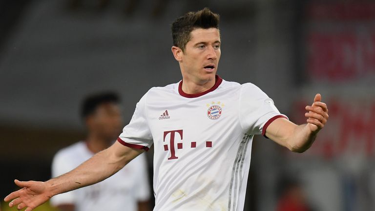 Robert Lewandowski ist mit 30 Treffern nur zweitbester Torschütze der abgelaufenen Bundesliga Saison.