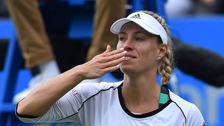 Angelique Kerber steht im Achtelfinale von Eastbourne. Die nächste Gegnerin heißt Lara Arruabarrena.