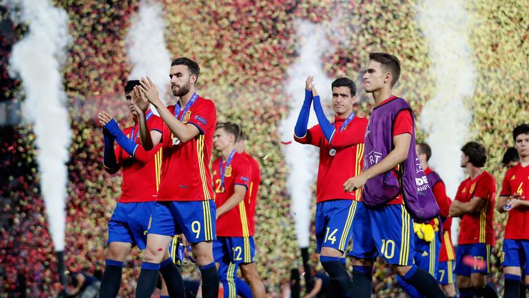 Die stolzen Spanier müssen sich geschlagen geben.