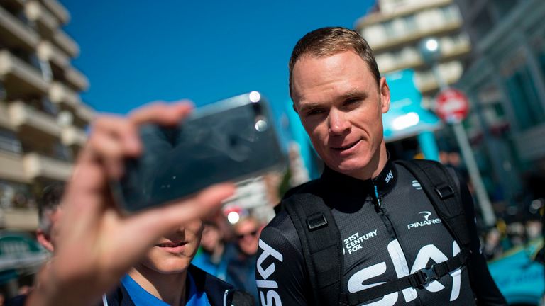 Der Brite bleibt langfristig beim Sky-Radstall.