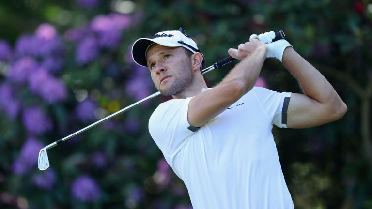 Maximilian Kieffer verbessert sich in Atzenbrugg auf den 20. Platz.