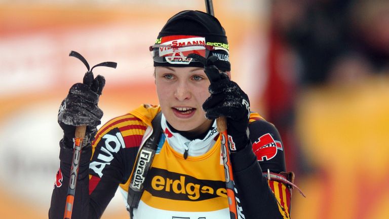 Am 13. Januar 2006 absolvierte Neuner ihr erstes Weltcup-Rennen. Sie belegte beim Sprint in Ruhpolding Platz 41.
