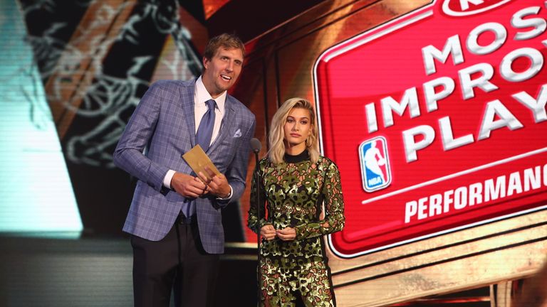 Dirk Nowitzki wurde als "Most Improved Player" der NBA ausgezeichnet.