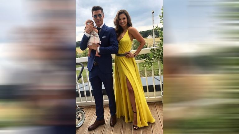 Auch im Hause Lewandowski gab es Familienzuwachs. Der Top-Stürmer und Ehefrau Anna wurden Anfang Mai ebenfalls zum ersten Mal Eltern. Quelle: instagram.com/_rl9