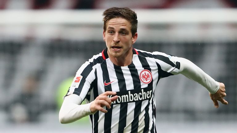 Bastian Oczipka war in der letzten Saison für Eintracht Frankfurt im Einsatz.