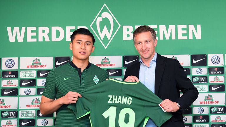 Werder Bremen stellt seinen Neuzugang aus Fernost vor.