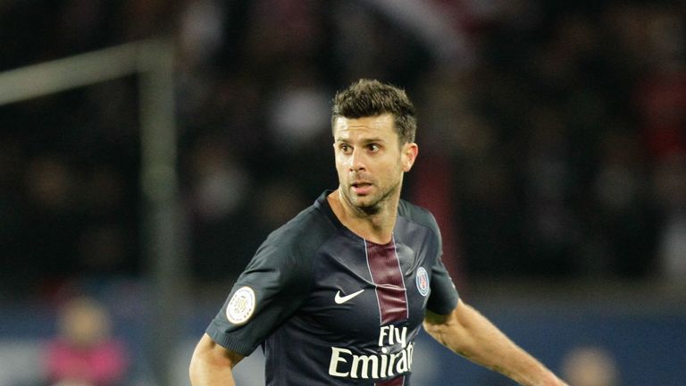 Thiago Motta bleibt eine weitere Saison bei Paris Saint-Germain.