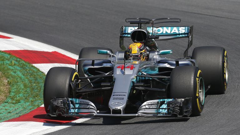 Lewis Hamilton holt sich im ersten freien Training von Österreich die Bestzeit.