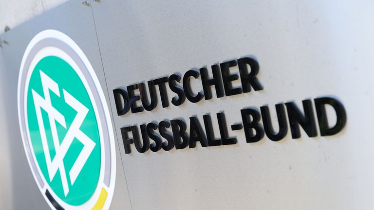 Der Deutsche Fußball-Bund hat im Streit um den Bau der DFB-Akademie einen Erfolg erzielt.