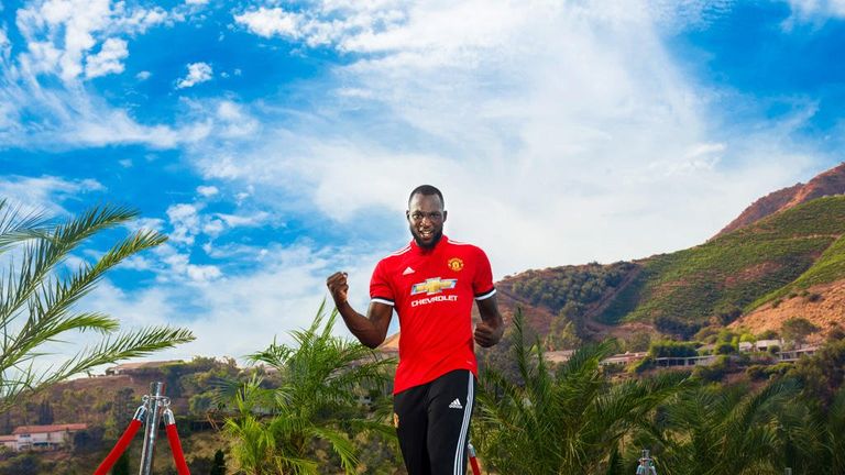 Romelu Lukaku geht ab der kommenden Saison für Manchester United auf Torejagd. Quelle Bild: Twitter@ManUtd