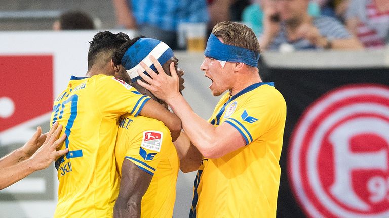 Braunschweig setzt sich gegen Düsseldorf durch.