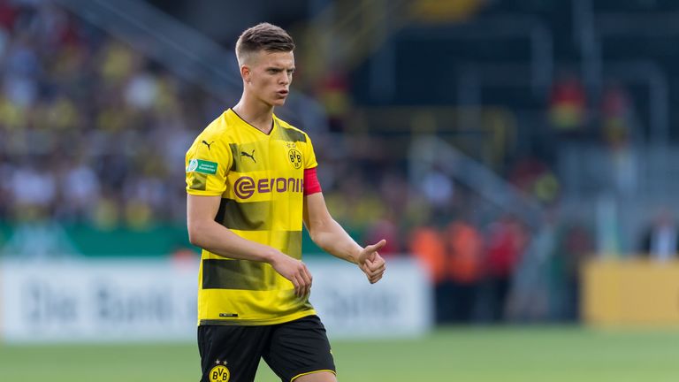 Dortmund verleiht Burnic nach Stuttgart Fußball News Sky Sport