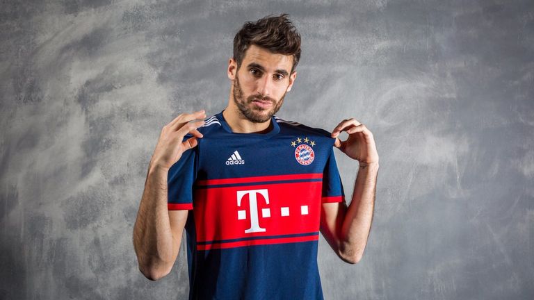 FC Bayern away (Twitter)