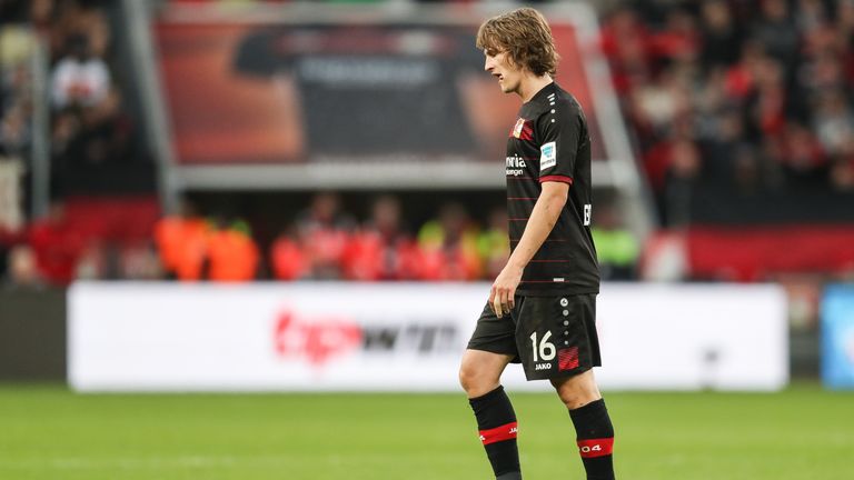 Bayer Leverkusen muss zum Auftakt der neuen Saison auf Tim Jedvay verzichten.