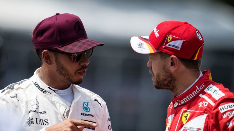 Die Dauerrivalen Lewis Hamilton (l.) und Sebastian Vettel geraten immer wieder aneinander.