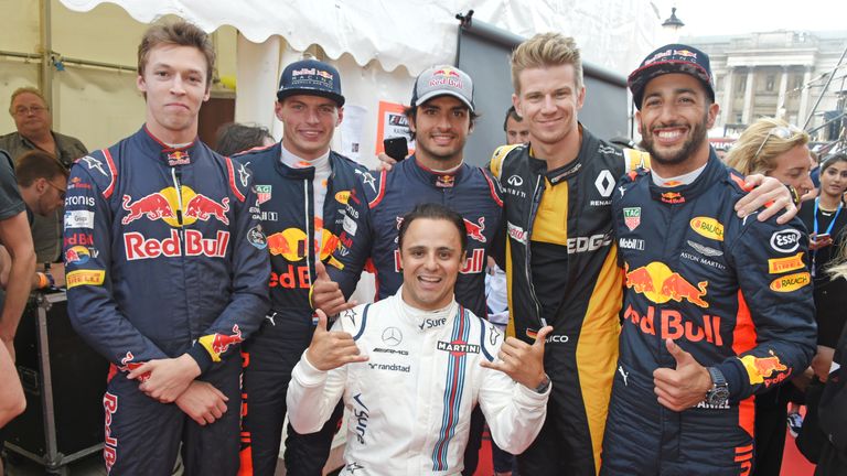 Daniil Kvyat, Max Verstappen, Carlos Sainz Jr., Nico Hülkenberg und Felipe sind bei der großen Formel-1-Show in London dabei. 