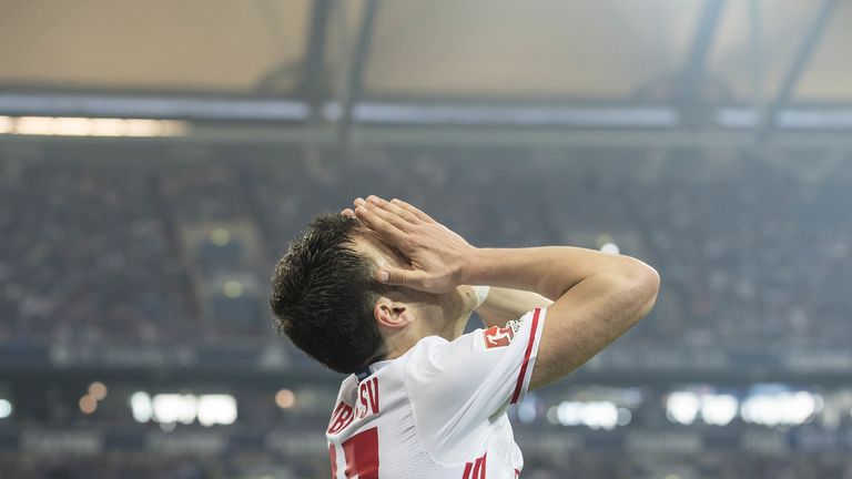 Kostic hat sich im Testspiel gegen Sparta Rotterdam  verletzt.