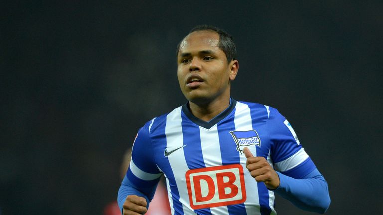 Kurt ist nicht der erste Fall bei der Hertha. Jahrelang kämpfte Ronny bei der "alten Dame" mit seinem Gewicht. Immer wieder gab es Diskussionen um den Brasilianer.