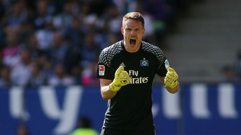 Christian Mathenia schaffte mit dem HSV den Klassenerhalt in der Bundesliga.