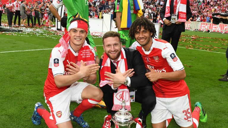 Mit den Gunners sichert sich Mustafi den diesjährigen FA Cup.