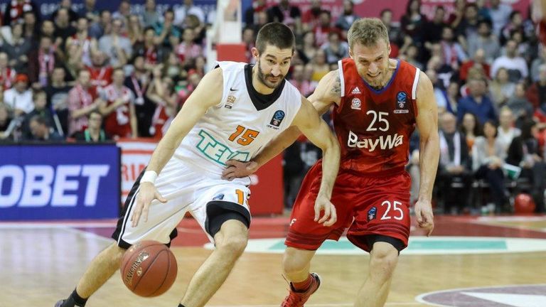 Braydon Hobbs läuft zukünftig gemeinsam mit Anton Gavel (r.) für die Bayern auf.