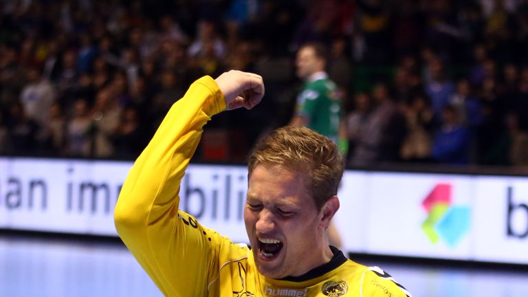 Flensburg reagiert auf die schwere Verletzung von Torhüter Kevin Möller und holt Rasmus Lind (Foto). 